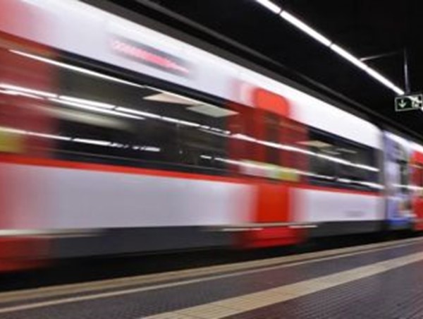 Thành phố Tây Ban Nha biến tàu điện ngầm thành "nhà máy điện di động"