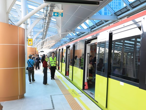 Đường sắt đô thị: Thiếu dịch vụ thiết yếu tại các nhà ga