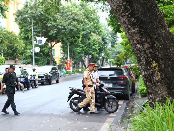 Hà Nội: phát hiện 810 trường hợp vi phạm giao thông trong ngày 17/10