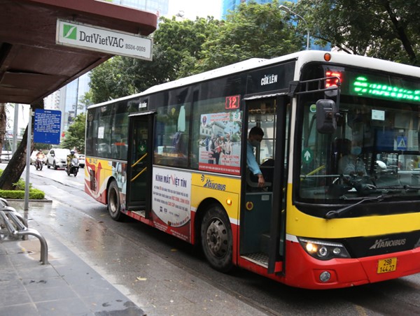 Ưu tiên đồng bộ hạ tầng xe buýt và kết nối giao thông công cộng
