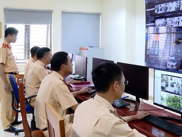 Thanh Hóa: Giả danh cảnh sát giao thông để yêu cầu người dân cung cấp thông tin