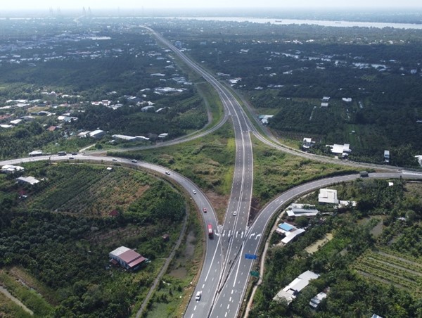 Hết năm 2025 cơ bản hoàn thành 600km đường cao tốc vùng đồng bằng sông Cửu Long