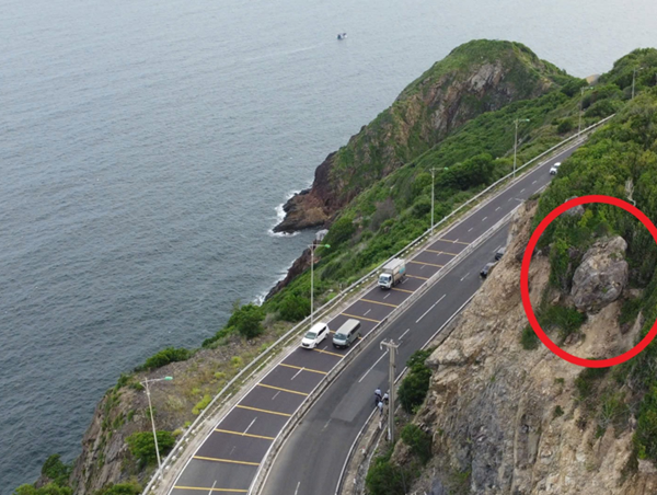 Khánh Hòa: Nguy cơ sạt lở trên đường từ TP Nha Trang đi sân bay Cam Ranh