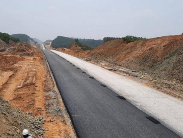 Tăng vốn Nhà nước tại dự án cao tốc Cam Lộ - Lao Bảo để đảm bảo tính khả thi