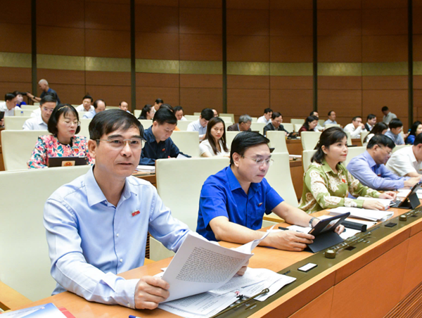 Trình Quốc hội chủ trương đầu tư dự án đường sắt tốc độ cao trục Bắc – Nam đi qua 20 tỉnh, thành phố