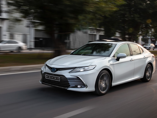 Doanh số các dòng xe hybrid xác lập kỷ lục mới trong tháng 10