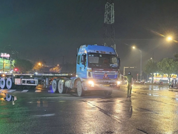 Nên gắn camera cho xe tải trọng lớn để hạn chế tối đa tai nạn