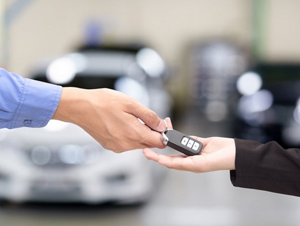 Giao ô tô, xe máy cho người không đủ điều kiện điều khiển bị xử lý thế nào?