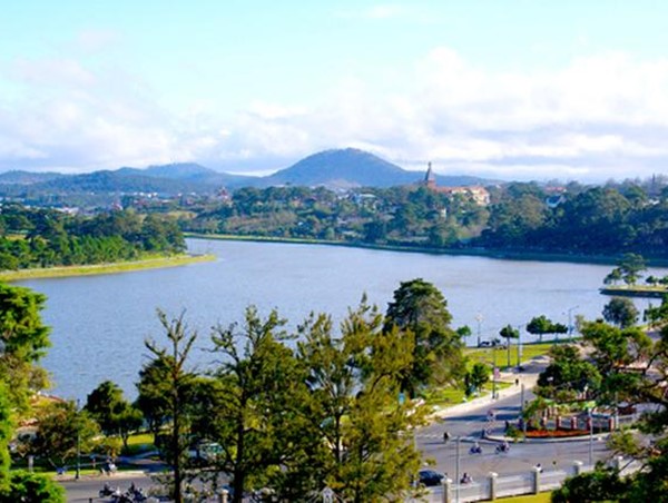 Cấm xe trên 29 chỗ lưu thông quanh hồ Xuân Hương dịp Festival hoa Đà Lạt