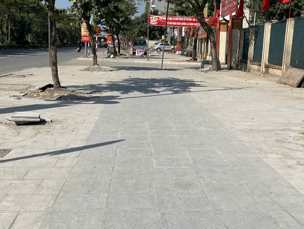 Hà Đông cải tạo vỉa hè đường Lê Trọng Tấn bảo đảm tiến độ, chất lượng