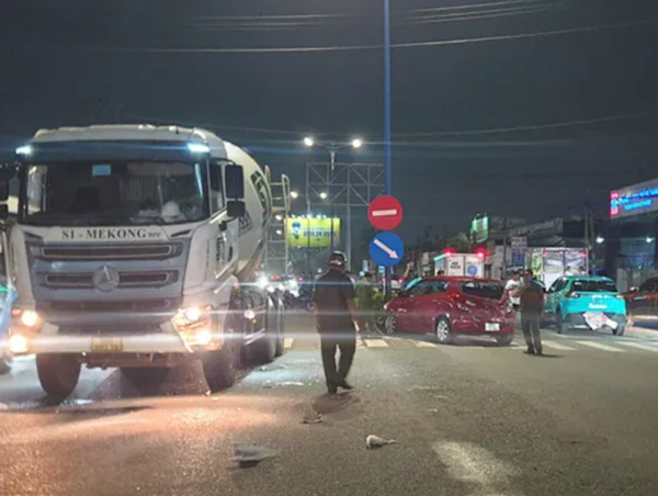 Bình Dương: tai nạn liên hoàn giữa 4 ô tô trên QL13