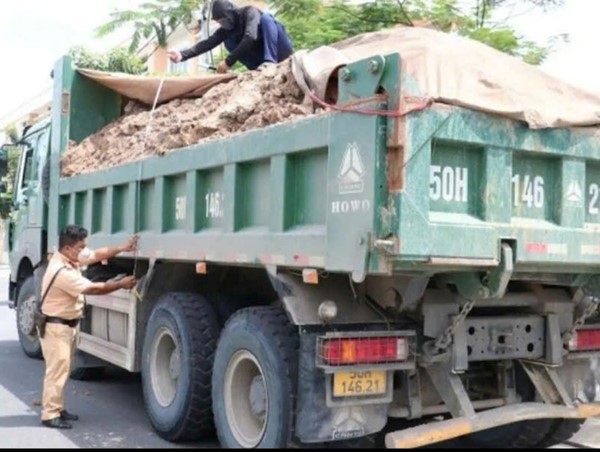 CSGT TP Hồ Chí Minh xử phạt 1.927 phương tiện kinh doanh vận tải vi phạm