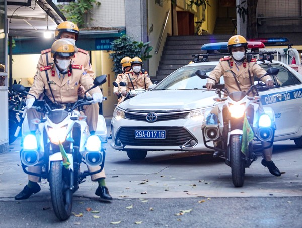 Hà Nội: CSGT ra quân bảo đảm trật tự, an toàn giao thông dịp cuối năm