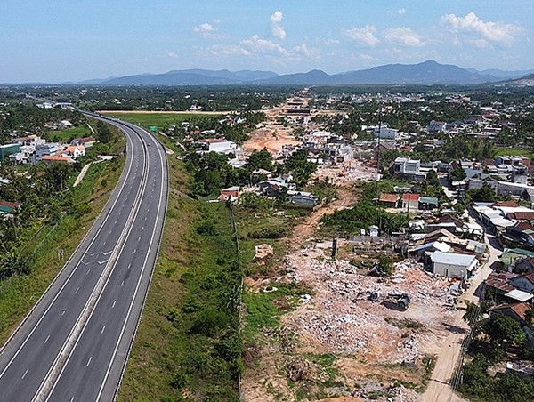Bộ GTVT thông tin về hoàn trả đường dân sinh sau thi công cao tốc Quảng Ngãi - Hoài Nhơn