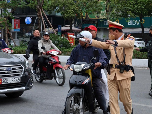 Hà Nội: phát hiện 851 trường hợp vi phạm Luật Giao thông ngày 20/12