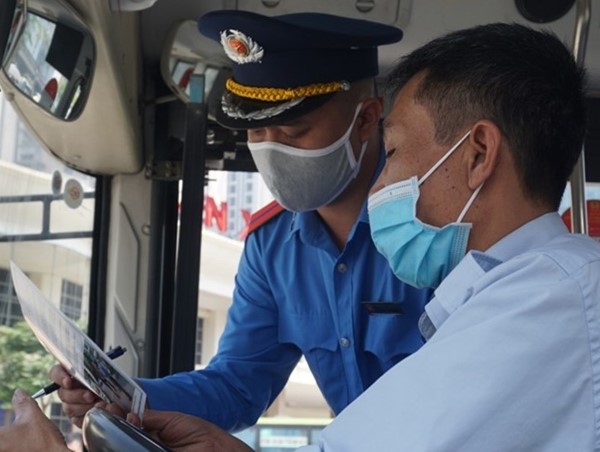 Từ ngày 1/1/2025, tài xế ô tô kinh doanh vận tải không lái xe quá 48 giờ/tuần