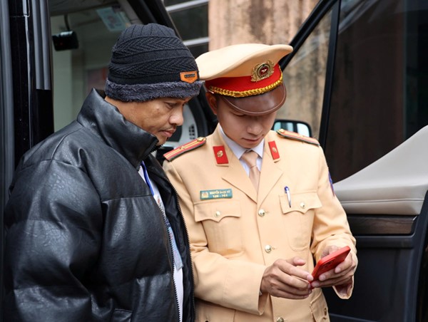 Từ 2025, công an có thể trích xuất camera hành trình để xử phạt