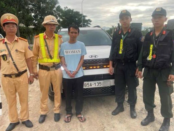 Ninh Thuận: Truy đuổi, bắt nóng kẻ trộm ô tô khi chủ xe quên tắt máy