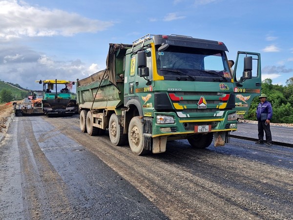 Hà Tĩnh: mưa dầm dề, tiến độ thi công cao tốc Bắc- Nam đến đâu?