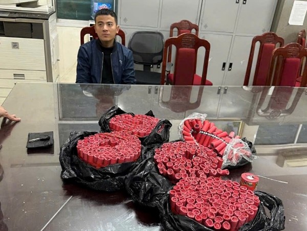 Hà Nội: Tổ Công tác 141H bắt đối tượng vận chuyển 7,7kg pháo nổ