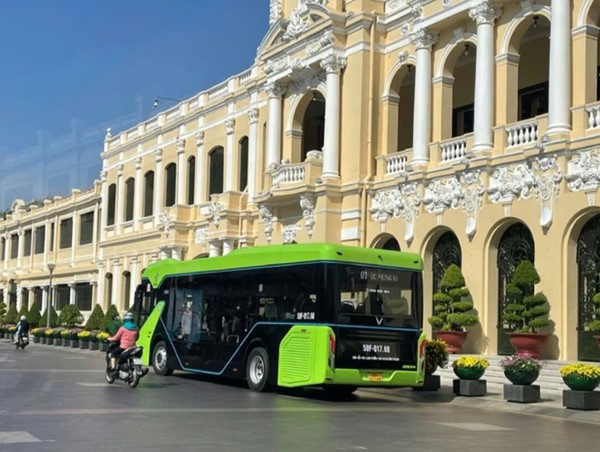 TP Hồ Chí Minh hướng tới sử dụng toàn bộ xe buýt chạy điện