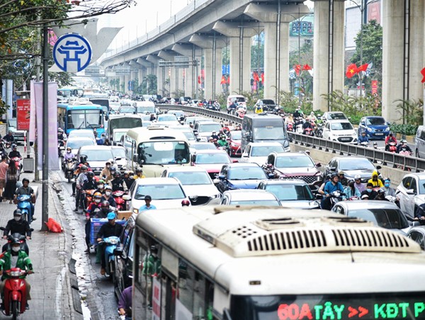 Hà Nội nỗ lực đảm bảo trật tự an toàn giao thông xuyên suốt Tết 2025