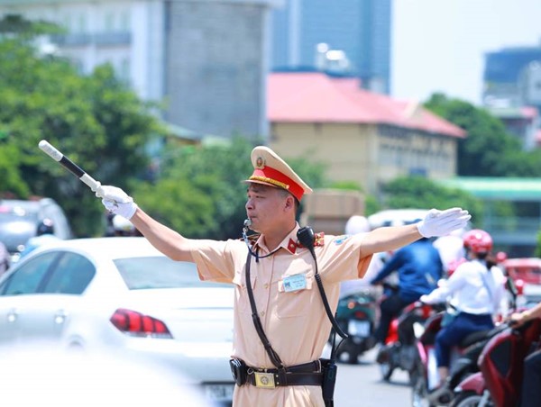 Tạo chuyển biến trong xây dựng văn hóa giao thông