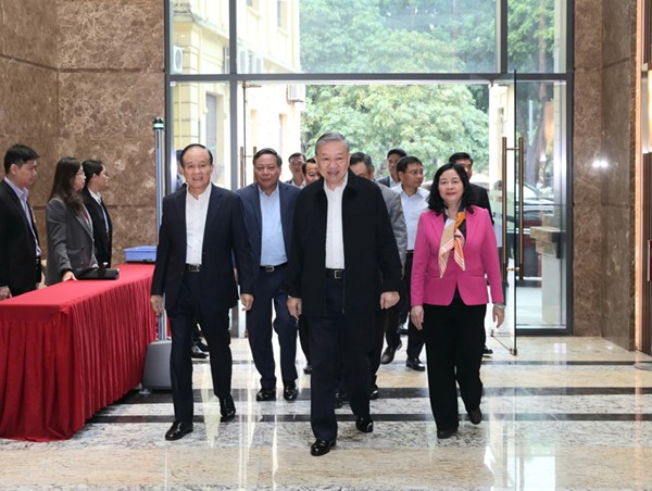 Hà Nội bứt phá thành công để tăng tốc về đích