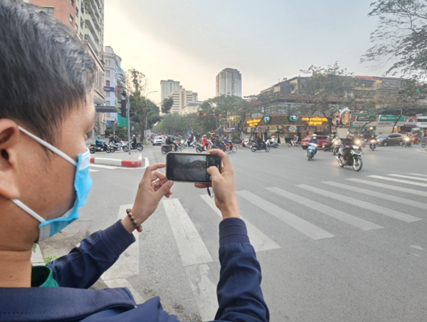 Thưởng tiền người báo tin vi phạm giao thông: Làm thế nào cho đúng và nhân văn?