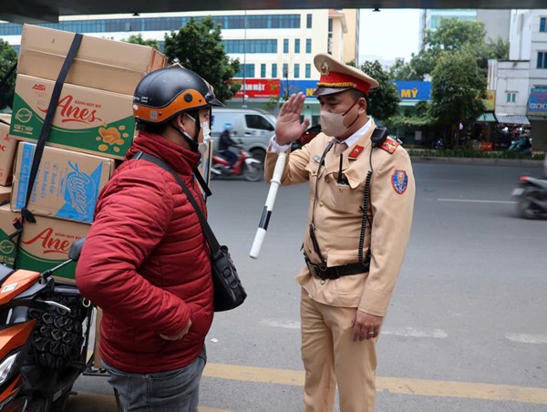 Xử lý 13.183 trường hợp vi phạm trật tự an toàn giao thông ngày 9/1