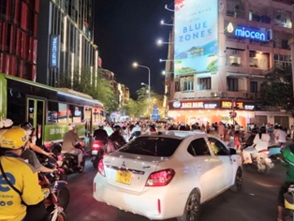 TP Hồ Chí Minh sẽ gắn đèn tín hiệu cho phép rẽ phải, rẽ trái