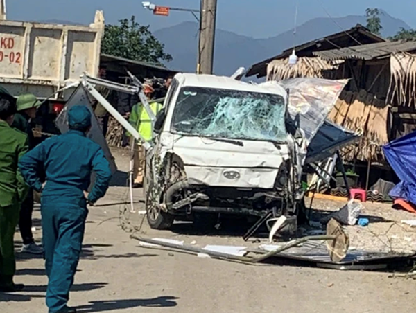 Khẩn trương khắc phục hậu quả 2 vụ tai nạn tại Nghệ An và Hà Nội