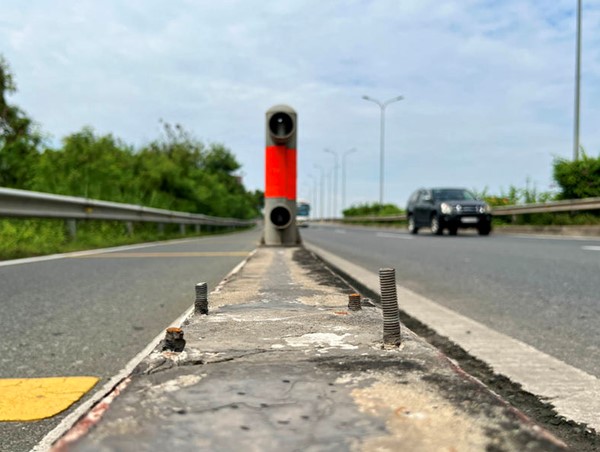 Điều chỉnh thiết kế dải phân cách giữa các dự án đường bộ cao tốc