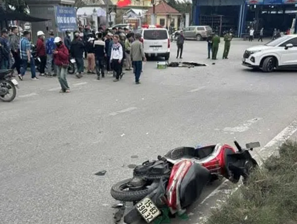 Hải Phòng: Va chạm ô tô, hai vợ chồng đi xe máy tử vong tại chỗ