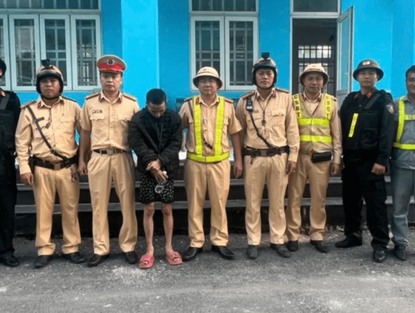 Bắt kẻ trốn trại bằng xe khách trên cao tốc TP Hồ Chí Minh – Long Thành – Dầu Giây