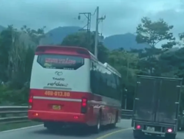 Xử lý tài xế xe khách vượt ẩu trên đèo Bảo Lộc