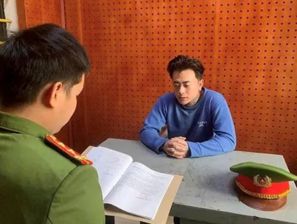 Khởi tố nam Tiktoker say rượu đi ngược chiều, livestream khi bị CSGT kiểm tra