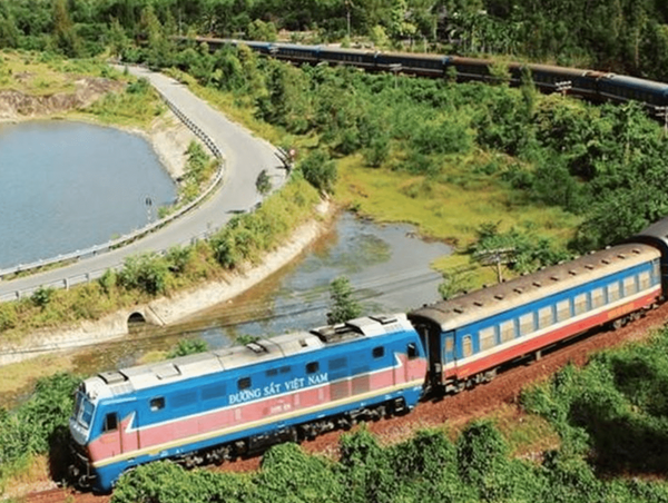 Lập Hội đồng thẩm định Báo cáo tiền khả thi Dự án đường sắt Lào Cai - Hà Nội - Hải Phòng