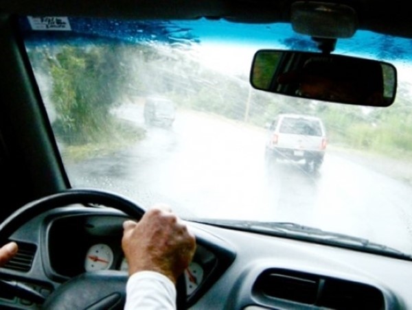 Cục CSGT khuyến cáo cách lái xe an toàn khi sương mù, đường trơn trượt dịp Tết