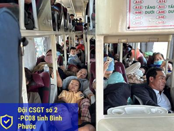 Phát hiện xe khách giường nằm “nhồi nhét” quá số người quy định