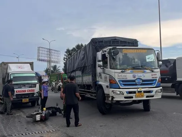 Đề nghị truy tố tài xế xe tải vụ cán 2 lần khiến người đi xe máy tử vong