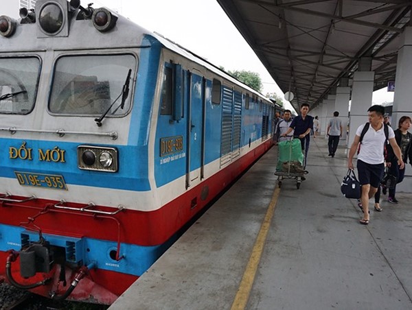 Áp dụng nhiều chính sách ưu đãi, giảm giá vé tàu khách Bắc - Nam từ ngày 17/2