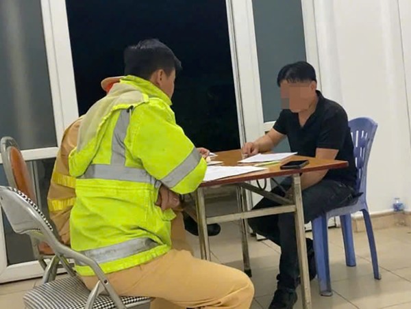 Tài xế ô tô khách đi ngược chiều trên cao tốc Nội Bài - Lào Cai bị phạt 35 triệu đồng