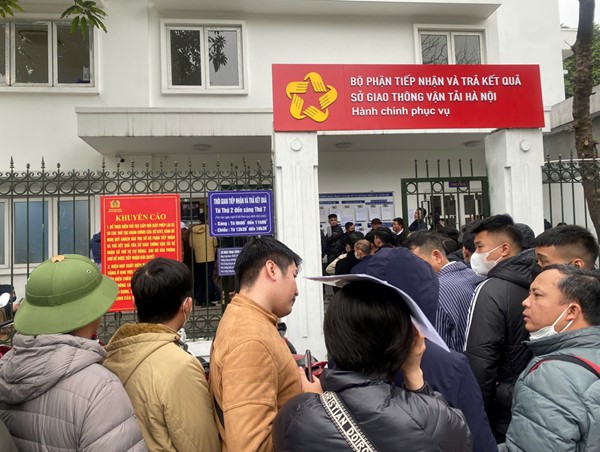 Hà Nội: không làm gián đoạn việc cấp, đổi giấy phép lái xe của người dân