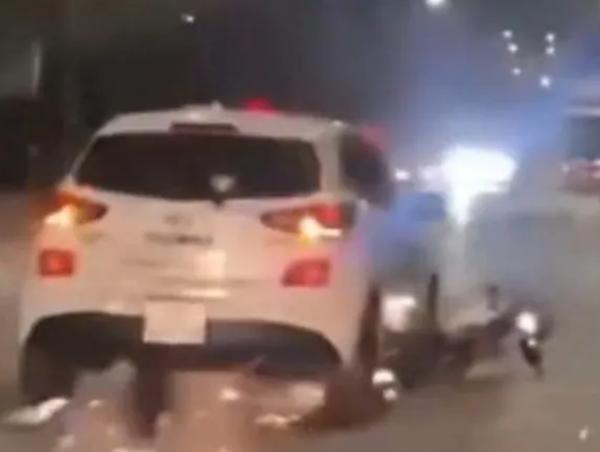 Tạm giữ hình sự lái xe vi phạm nồng độ cồn, đâm xe máy rồi kéo lê ở Vĩnh Phúc