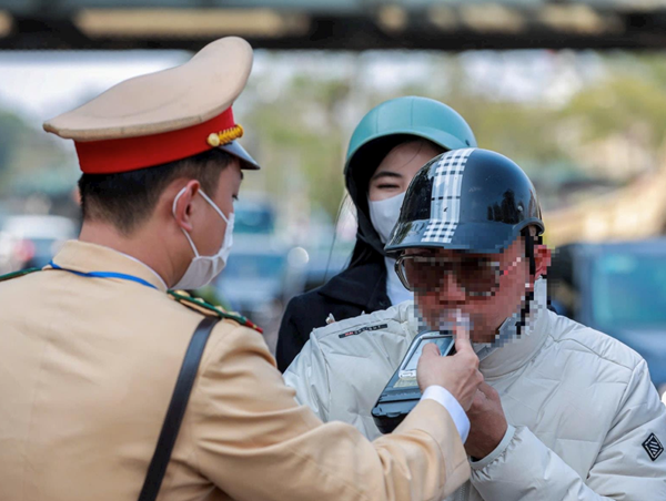 Hà Nội: phát hiện 324 trường hợp vi phạm Luật Giao thông ngày 22/2