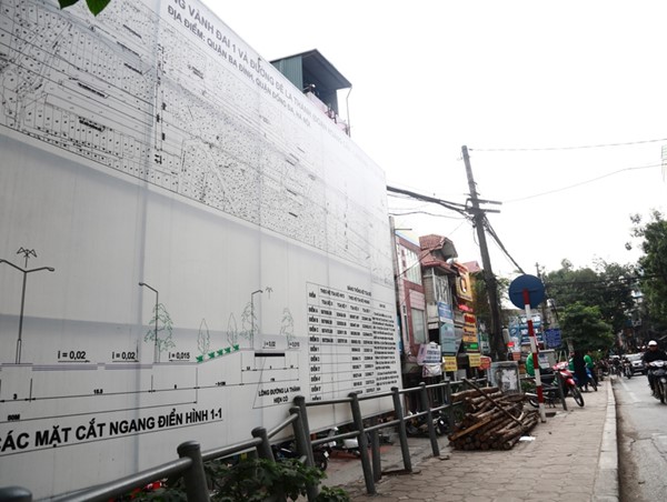 Đốc thúc các dự án giao thông chậm trễ: Trên “nóng” dưới không thể “lạnh”