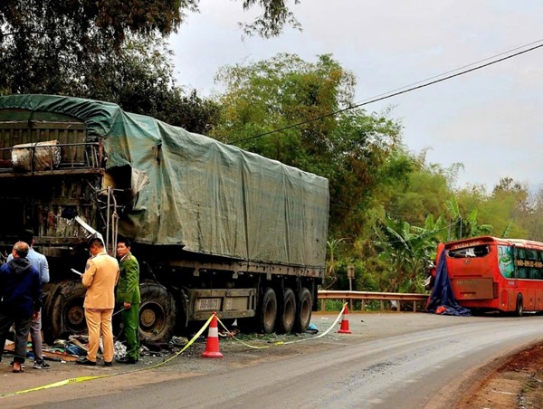 Vụ tai nạn nghiêm trọng tại Sơn La: Tài xế xe khách đối diện hình phạt nào?