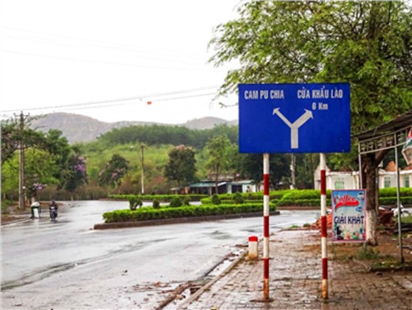 Giao địa phương sửa chữa khẩn cấp tuyến đường từ Kon Tum đến Đồn Biên phòng 701