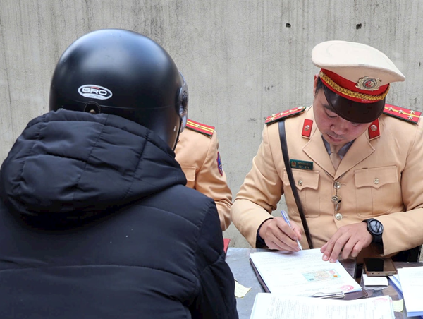 Xử lý 4.275 trường hợp vi phạm trật tự an toàn giao thông ngày 1/3